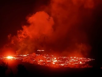 Fissure 8 Lava Flow Tour â€“ Ahu’AilÄ’au – Hilo Discovery and Volcanoes National Park Explorer f-8
